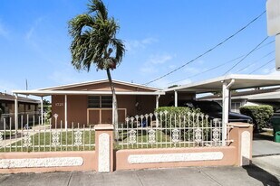 1721 NW 154th St in Opa Locka, FL - Building Photo