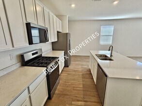 9251 N Peridot Vis Ave in Tucson, AZ - Building Photo - Building Photo