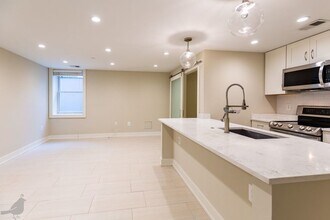 507 13th St SE, Unit 2 in Washington, DC - Building Photo - Building Photo