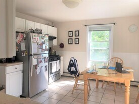 279 Pearl St, Unit 2L in Cambridge, MA - Building Photo