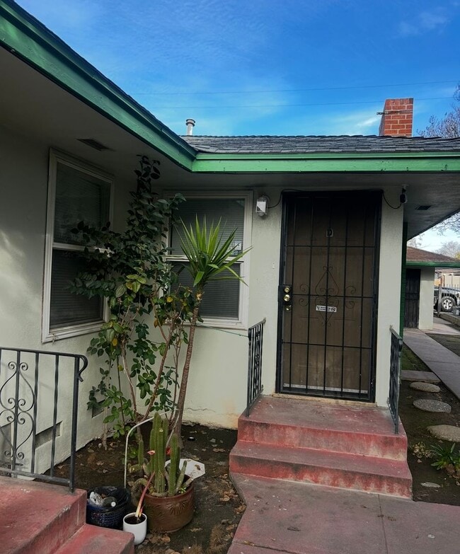 3361 E McKinley Ave in Fresno, CA - Building Photo - Building Photo