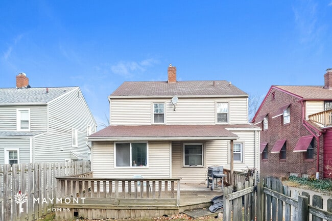 3530 St Albans Rd in Cleveland Heights, OH - Foto de edificio - Building Photo