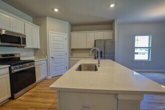 14440 Mountain Strm Dr in Athens, AL - Building Photo - Building Photo