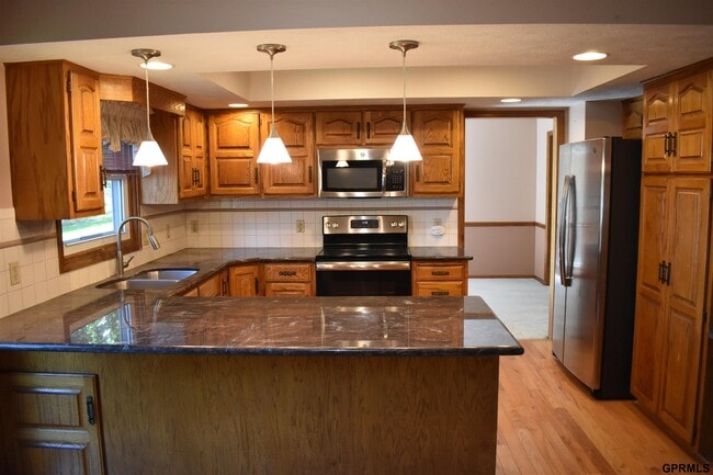 303 Pierce St in Papillion, NE - Building Photo - Building Photo