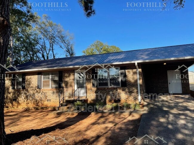 property at 301 Kingsboro Rd