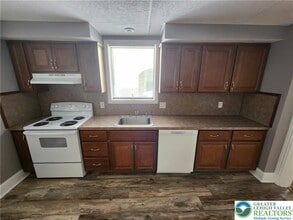 54 E North St in Bethlehem, PA - Building Photo - Building Photo