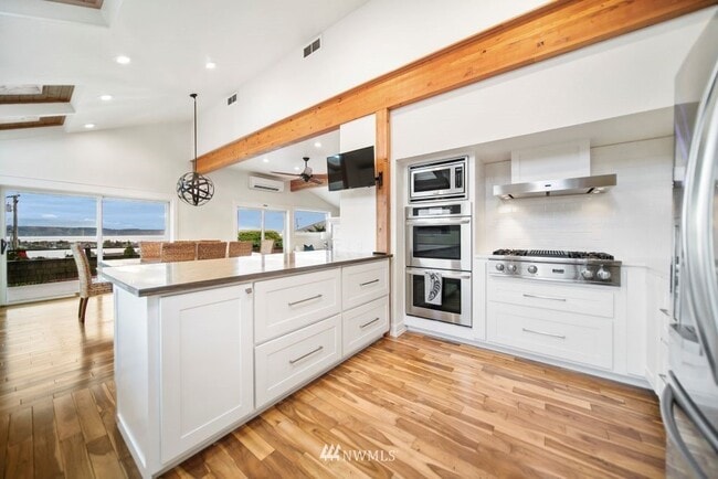 37924 Hood Canal Dr NE in Hansville, WA - Building Photo - Building Photo