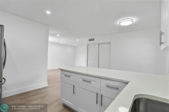 8291 NW 39th St in Coral Springs, FL - Building Photo - Building Photo
