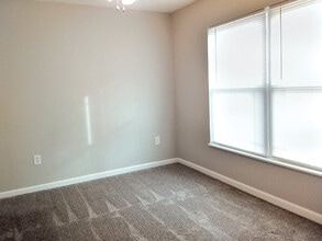 1108 S Locust St, Unit 203 in Greencastle, IN - Building Photo - Building Photo