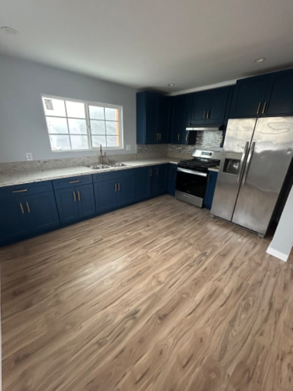 5366 Pine Ave in Long Beach, CA - Building Photo - Building Photo
