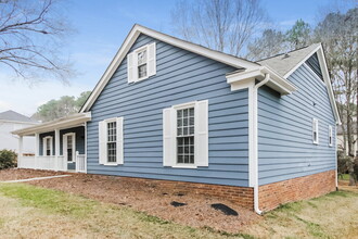 9616 Kent Village Dr in Charlotte, NC - Building Photo - Building Photo