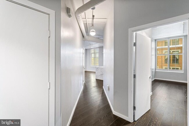 property at 1205 N Garfield St