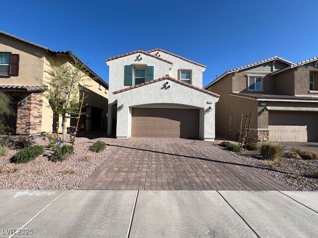 380 Larksong Ave in Henderson, NV - Building Photo