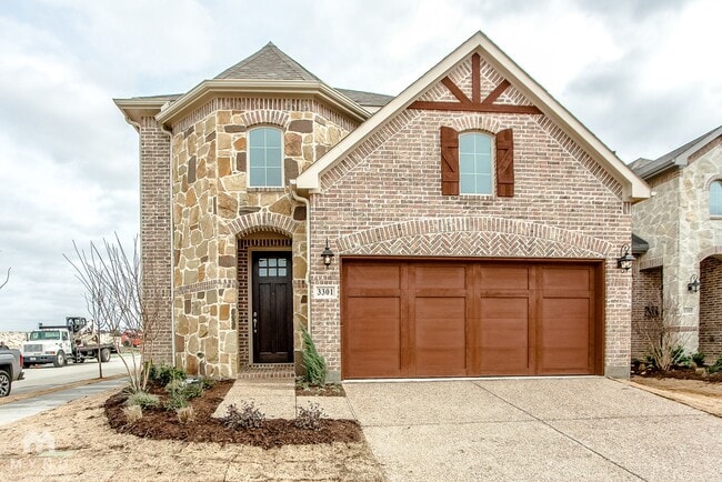 3301 Damsel Sauvage Ln in Lewisville, TX - Foto de edificio - Building Photo