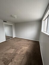 3113 Bernice Rd in Lansing, IL - Foto de edificio - Building Photo