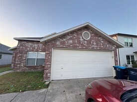 10137 Chapel Glen Ter in Fort Worth, TX - Building Photo