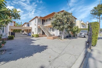 13949-13953 Vanowen St in Van Nuys, CA - Building Photo - Building Photo