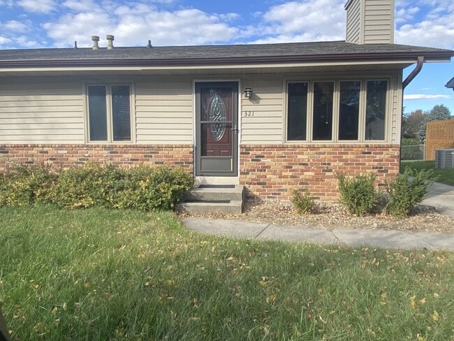 property at 319 Opal Cir