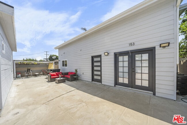 property at 151 N Harvard Blvd
