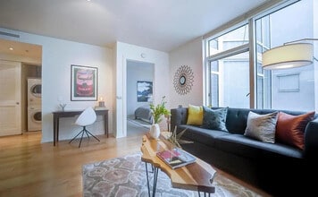 829 Folsom St, Unit 406 in San Francisco, CA - Foto de edificio - Building Photo