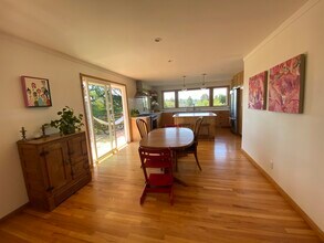 4051 38th Ave SW in Seattle, WA - Building Photo - Building Photo