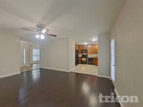 7804 Royce Hall Ln in Charlotte, NC - Foto de edificio - Building Photo