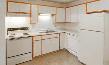 Westminster Apartments in Blaine, MN - Building Photo - Building Photo