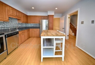 2803 Flagmaker Dr in Falls Church, VA - Building Photo - Building Photo