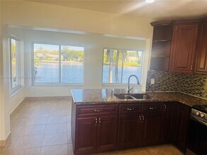 1869 NW 45th Ct in Fort Lauderdale, FL - Building Photo - Building Photo