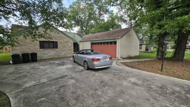 property at 711 N Hyannis Port St