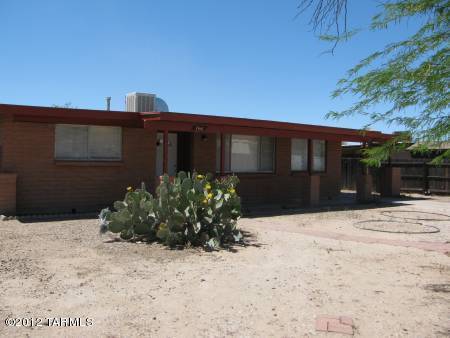 property at 7441 N Rae Ave
