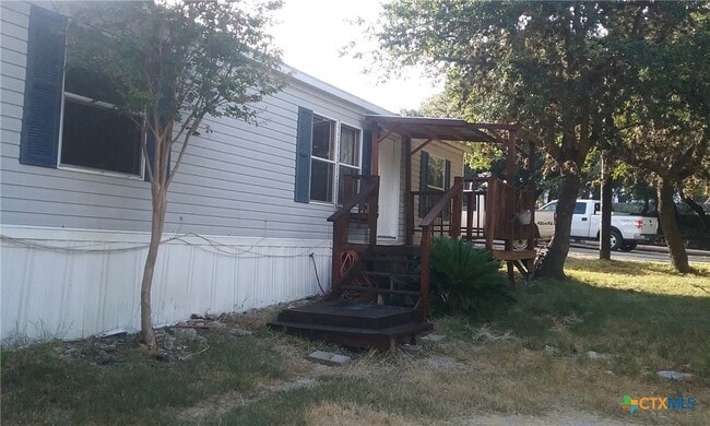 property at 1430 Willow Dr