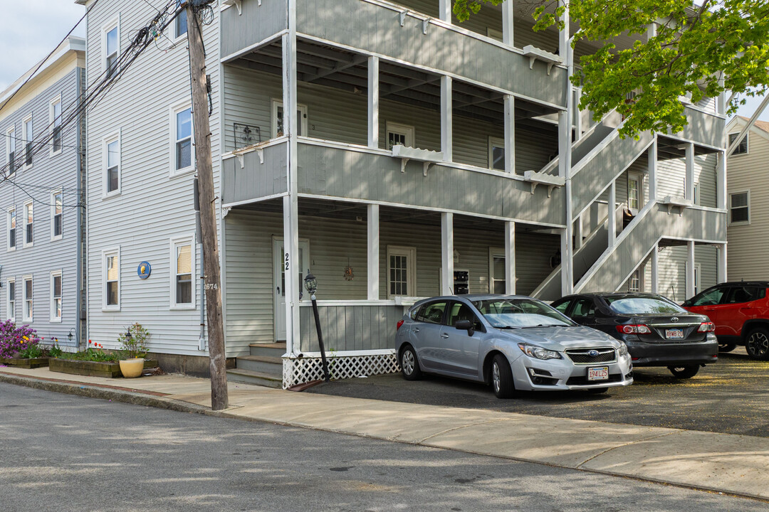 22 Carlton St in Salem, MA - Building Photo