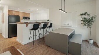 100 Elm St, Unit 1 in Quincy, MA - Building Photo