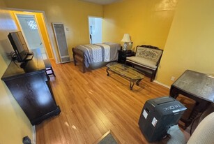 1152 Irolo St, Unit 3 in Los Angeles, CA - Building Photo