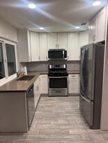 15955 Mauna Ct in Fountain Valley, CA - Building Photo