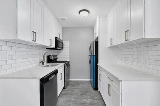 817 Gates Ave in Brooklyn, NY - Building Photo - Building Photo