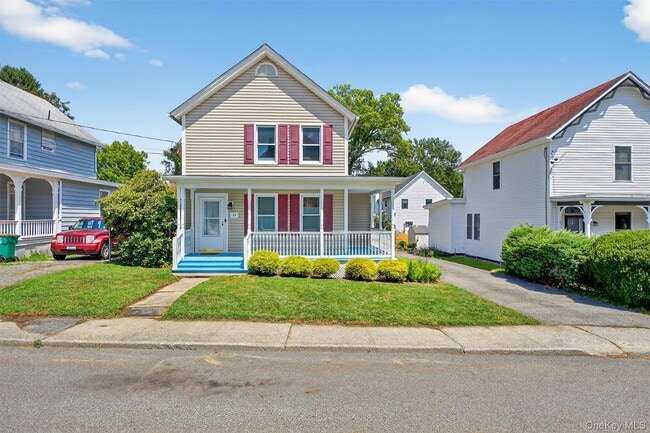 15 Maple St in Beacon, NY - Building Photo - Building Photo