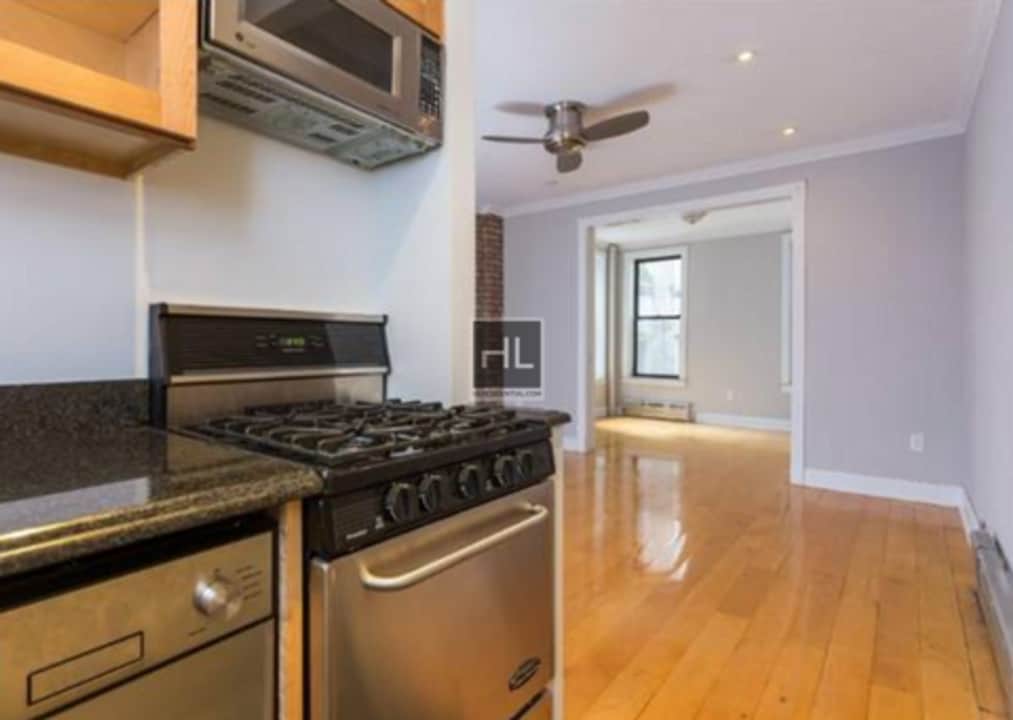 Bright and Spacious 2 Bedroom, 2 Bathroom in New York, NY - Foto de edificio