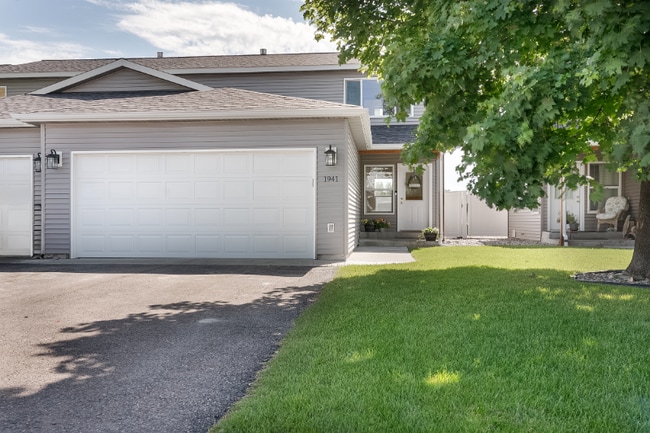 property at 1939 Greatview Dr