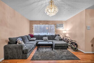 5200 Royalton Rd in North Royalton, OH - Building Photo - Building Photo