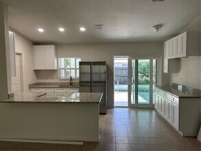 5424 Drift Tide Dr in New Port Richey, FL - Building Photo - Building Photo