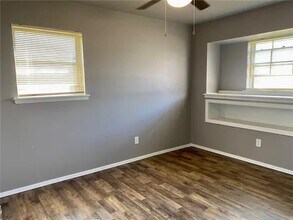 1810 Bellaire Dr in Moore, OK - Building Photo - Building Photo