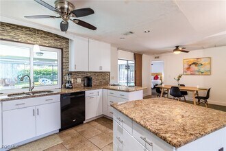 542 SE 33rd Terrace in Cape Coral, FL - Building Photo - Building Photo