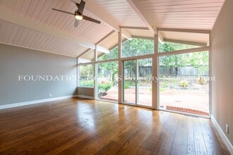 212 Blackstone Dr in San Rafael, CA - Building Photo - Building Photo