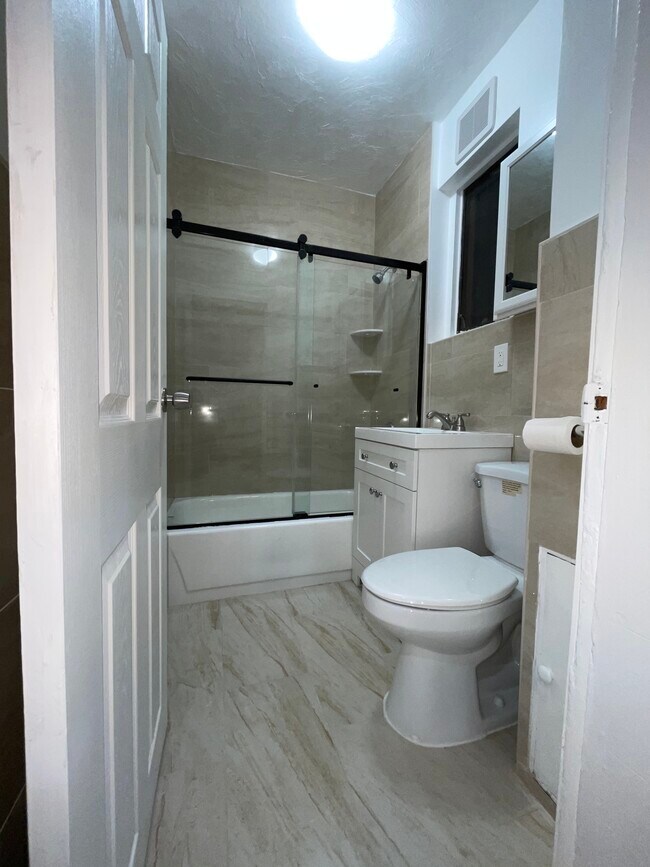 871 Harrison Ave, Unit 3 in Boston, MA - Building Photo - Building Photo