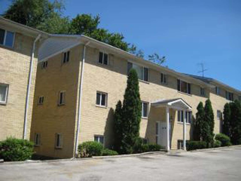 Northcrest in Bloomington, IN - Foto de edificio