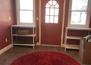 124 Bynner St, Unit #1 in Boston, MA - Building Photo - Building Photo