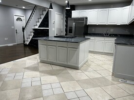 84 Congress St in Manchester, CT - Building Photo