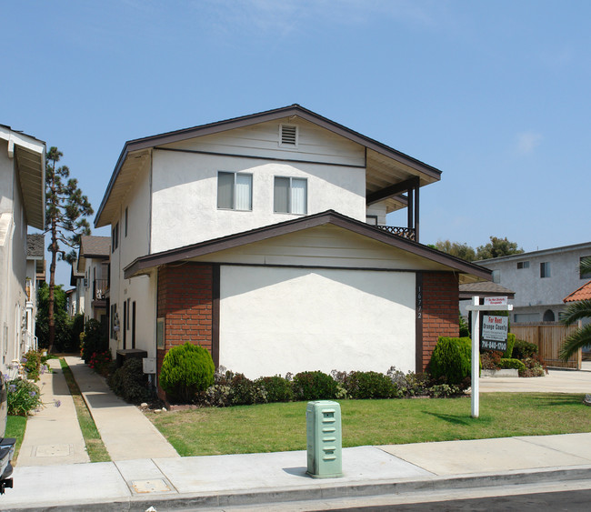 16772 Blanton St in Huntington Beach, CA - Building Photo - Building Photo